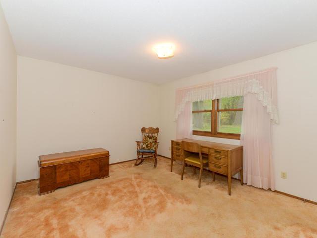 13228 Dahlgren Road Minnetonka, MN 55305 - Photo 8 of 16 Gallery Image 8