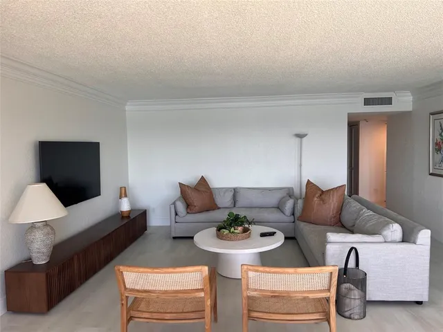 $6,900 | 4900 North Ocean Boulevard, Unit 1413, Lauderdale-by-the-Sea, FL 33308