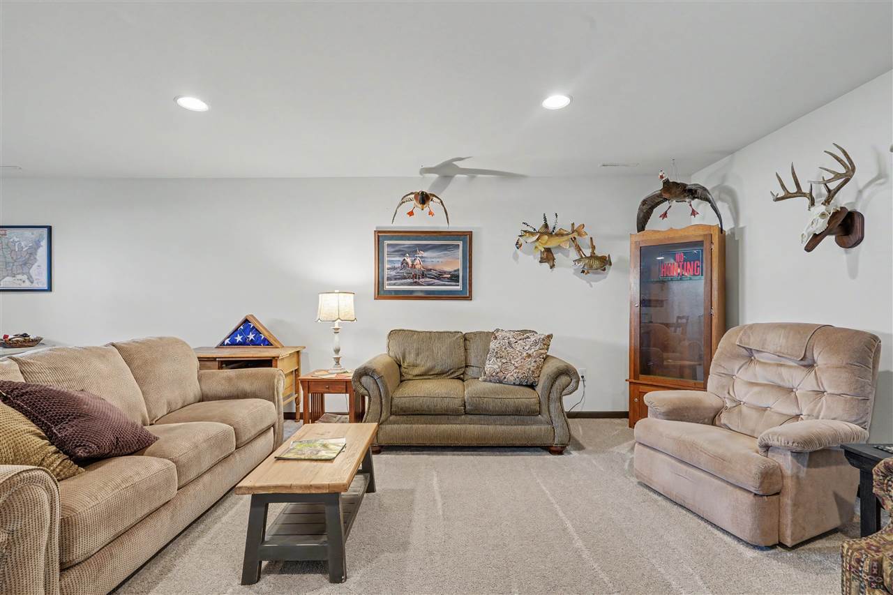 2868 Royal Oak Rdg Road Marion, IA 52302 - Photo 25 of 37 Gallery Image 25