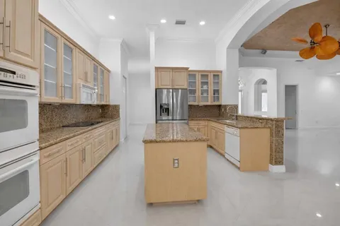 $899,000 | 6940 Balboa Island Court, Delray Beach, FL 33446