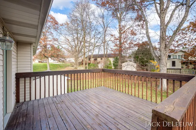 $475,000 | 6696 Highmeadow Drive Southwest, Byron Center, MI 49315