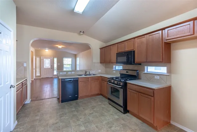 $1,900 | 17712 Ice Age Trails Street, Pflugerville, TX 78660