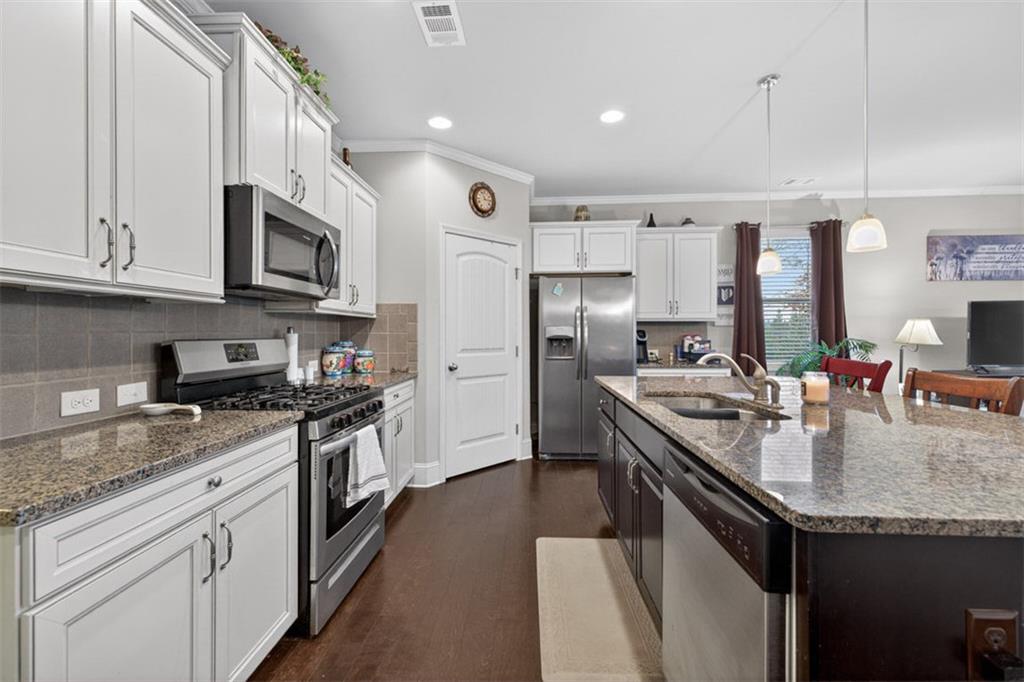 6655 Rivergreen Road Flowery Branch, GA 30542 - Photo 7 of 56