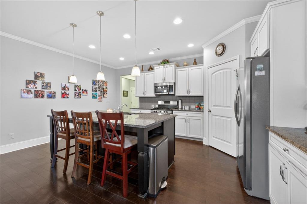 6655 Rivergreen Road Flowery Branch, GA 30542 - Photo 9 of 56