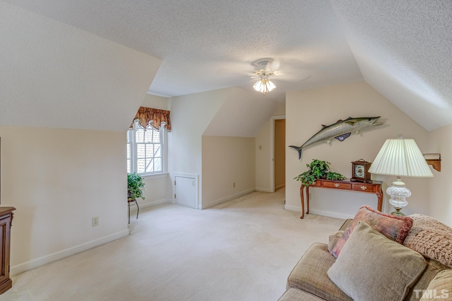 6112 Montcastle Court Raleigh, NC 27612 - Photo 31 of 39 Gallery Image 31