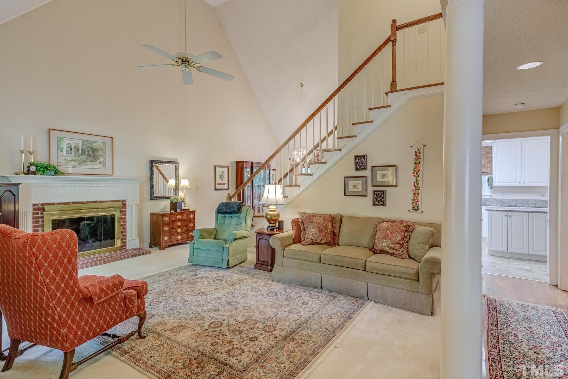 6112 Montcastle Court Raleigh, NC 27612 - Photo 8 of 39 Gallery Image 8
