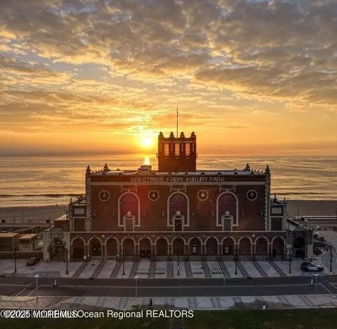 $2,200 | 400 Deal Lake Drive, Unit 6C, Asbury Park, NJ 07712