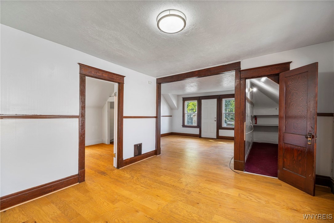 377 Pine Ridge Road Cheektowaga, NY 14225 - Photo 26 of 48