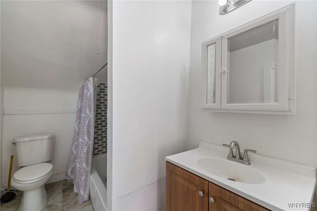 377 Pine Ridge Road Cheektowaga, NY 14225 - Photo 35 of 48