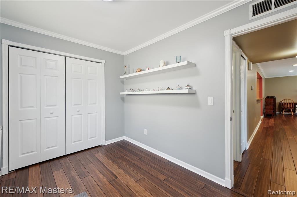 26091 Rogell Road New Boston, MI 48164 - Photo 19 of 32