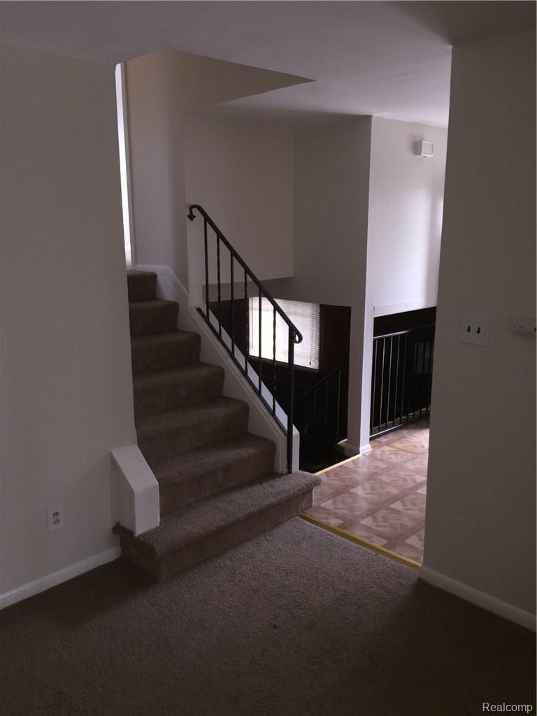 18400 Prairie Street Detroit, MI 48221 - Photo 7 of 42 2016-05-04 14.23