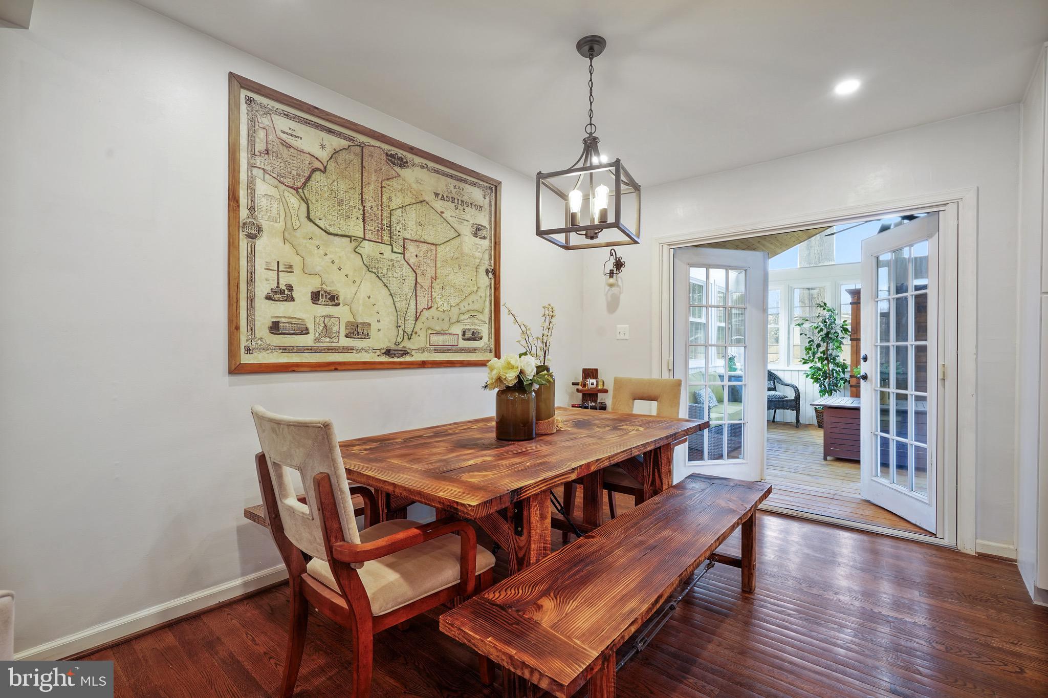 8902 Battery Road Alexandria, VA 22308 - Photo 11 of 45 Dining Area