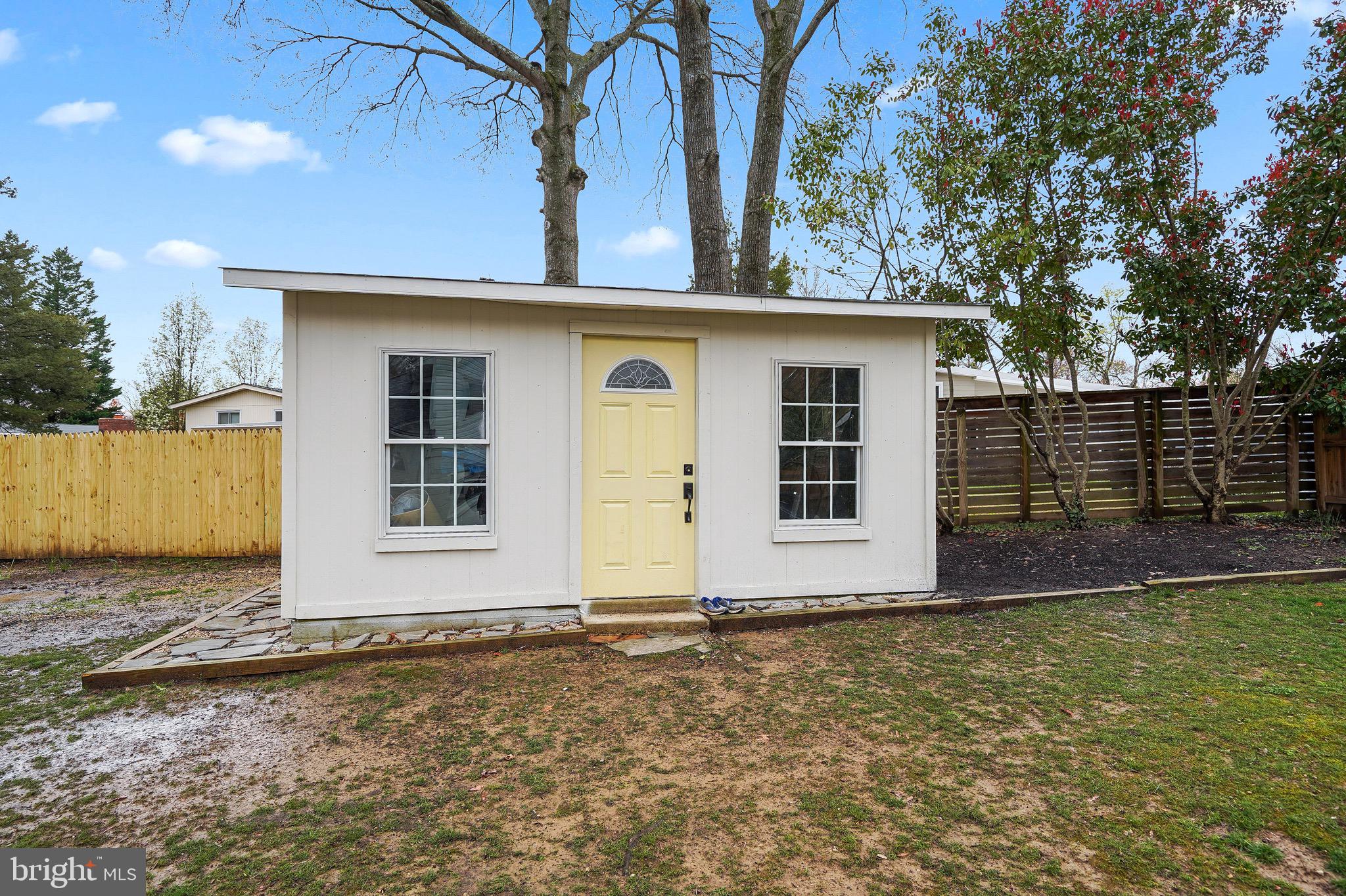 8902 Battery Road Alexandria, VA 22308 - Photo 34 of 45 Shed