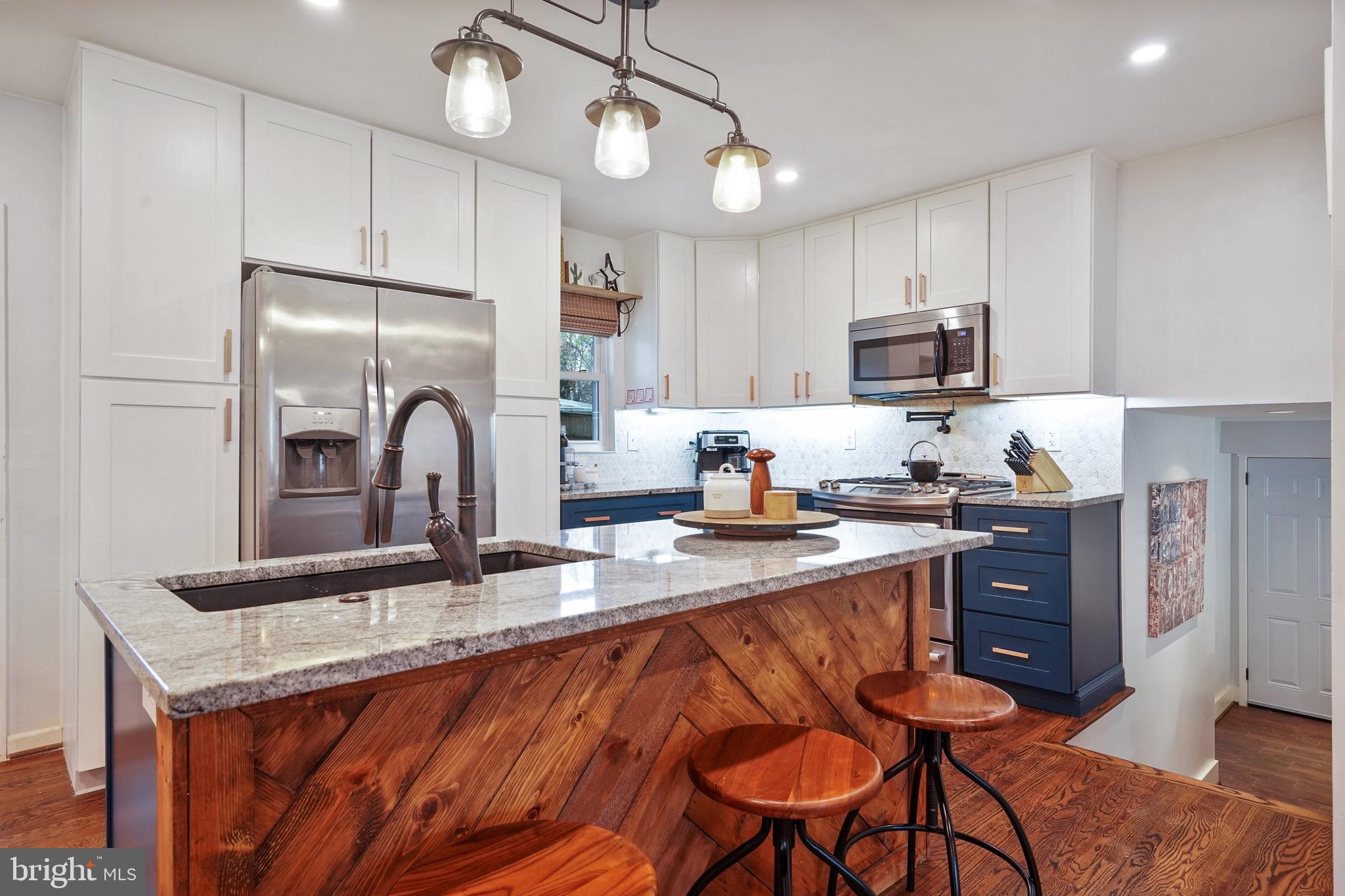 8902 Battery Road Alexandria, VA 22308 - Photo 8 of 45 Kitchen