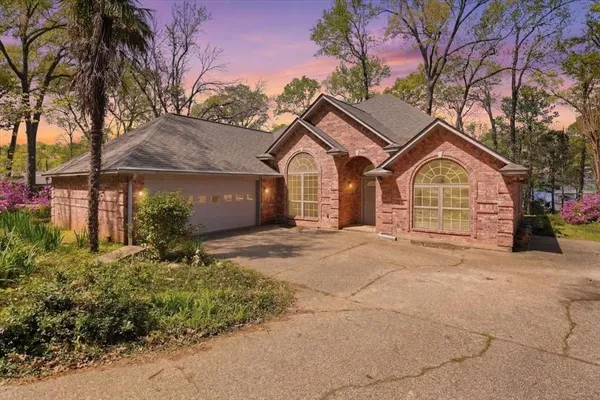 $749,000 | 15744 Timberhill Drive, Flint, TX 75762