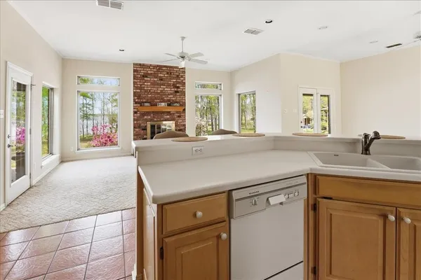 $749,000 | 15744 Timberhill Drive, Flint, TX 75762