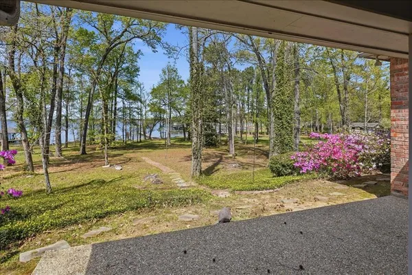 $749,000 | 15744 Timberhill Drive, Flint, TX 75762