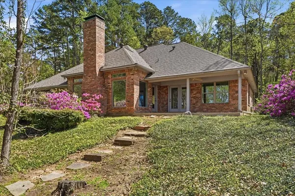 $749,000 | 15744 Timberhill Drive, Flint, TX 75762