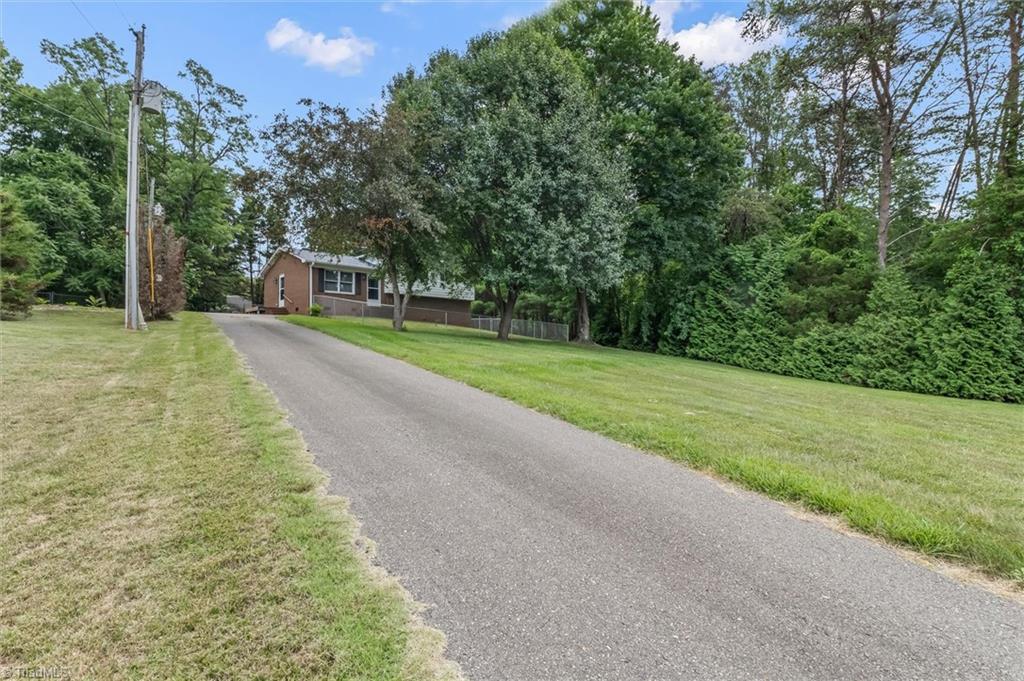 193 Creed Road Mount Airy, NC 27030 - Photo 4 of 27