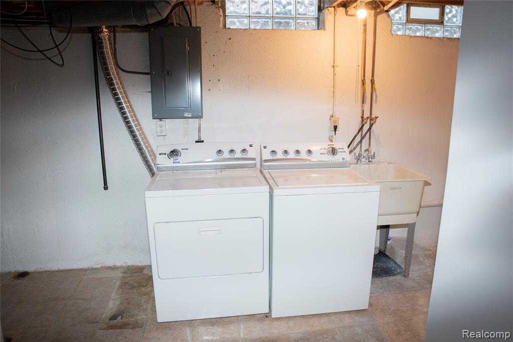21664 Hall Road Woodhaven, MI 48183 - Photo 38 of 45