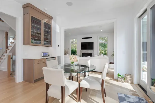 $4,485,000 | 16 Myrtledale Road, Scarsdale, NY 10583