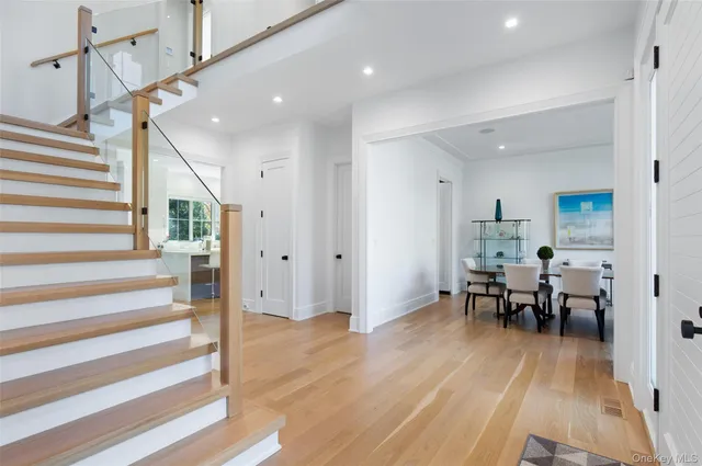 $4,485,000 | 16 Myrtledale Road, Scarsdale, NY 10583