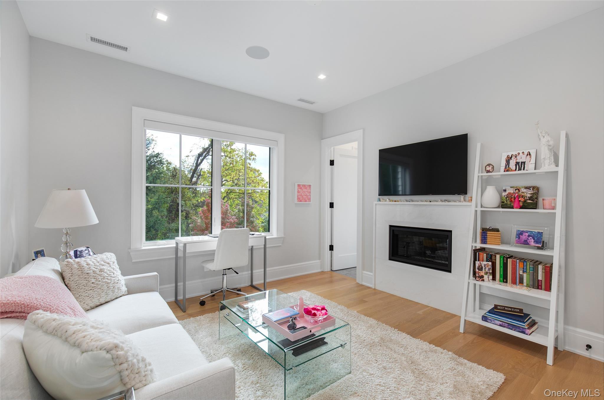 16 Myrtledale Road Scarsdale, NY 10583 - Photo 29 of 48 Sitting room for primary or additional en-suite bedroom