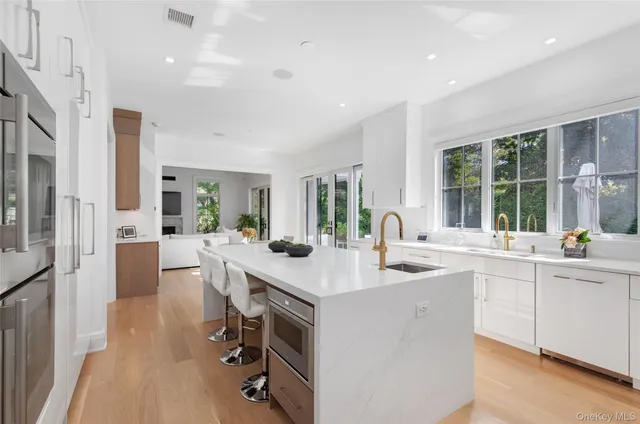 $4,485,000 | 16 Myrtledale Road, Scarsdale, NY 10583