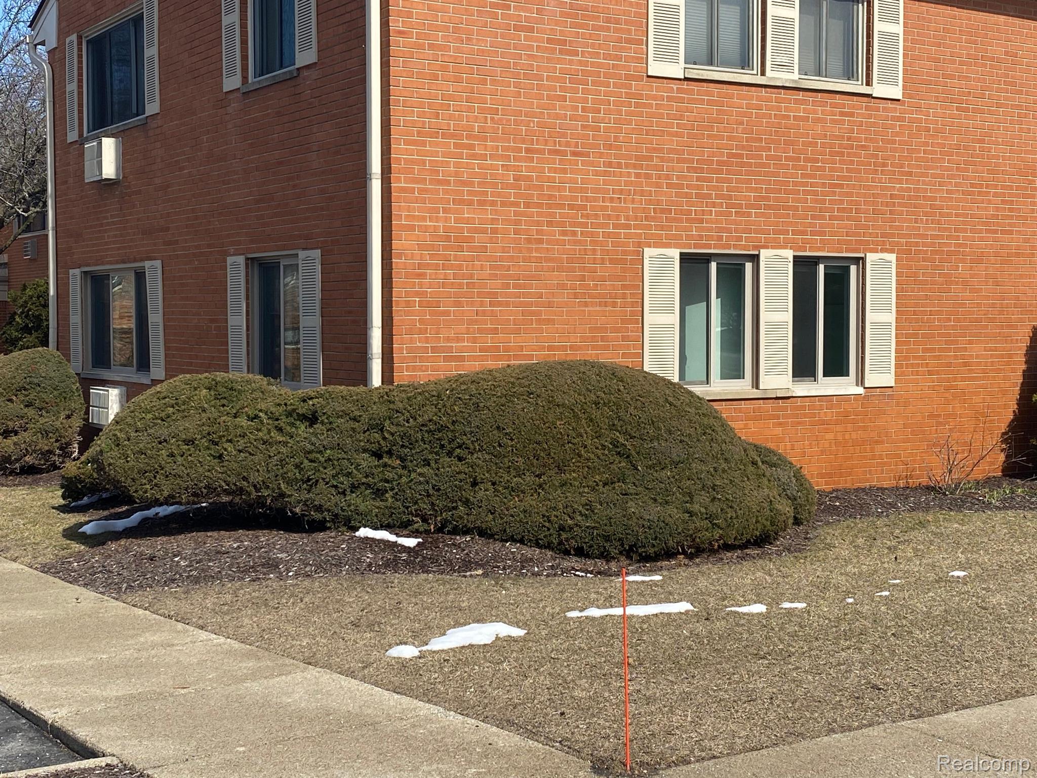 805 Plate Street, Unit 106 Rochester, MI 48307 - Photo 3 of 26 Gallery Image 3