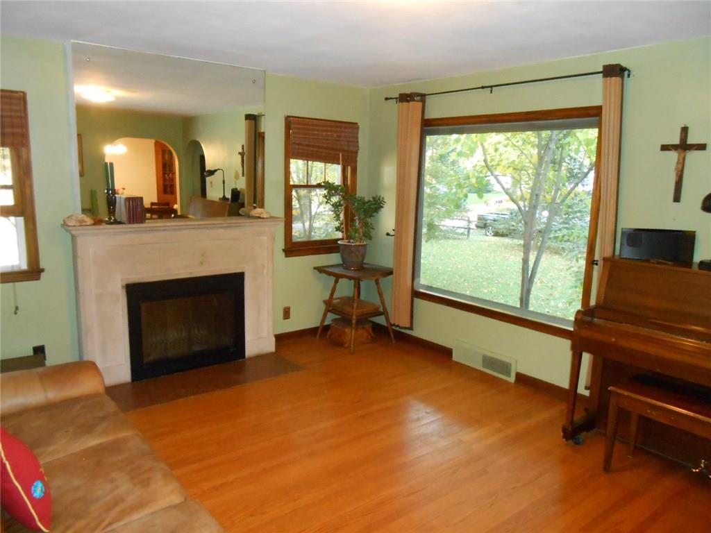 3234 Brill Road Indianapolis, IN 46227 - Photo 3 of 24 Gallery Image 3