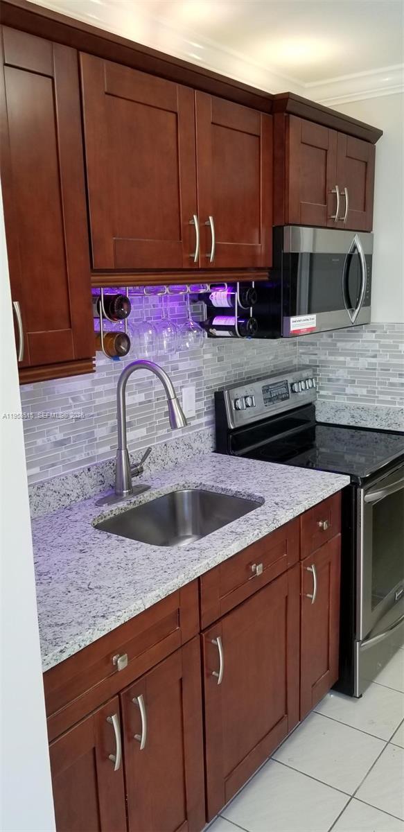 333 Southeast Martin Avenue, Unit 31 Stuart, FL 34996 - Photo 4 of 13