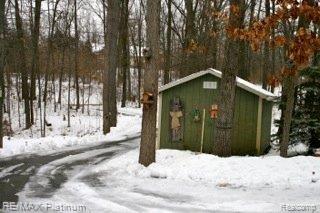 2158 Darwin Road Pinckney, MI 48169 - Photo 2 of 23 IMG_7461.jpg