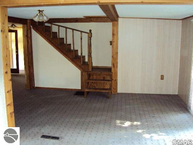 3885 West Tyler Road Alma, MI 48801 - Photo 5 of 7 1766699-4.JPG