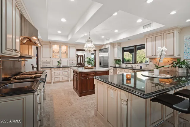 $7,950,000 | 6611 North 64th Place, Paradise Valley, AZ 85253