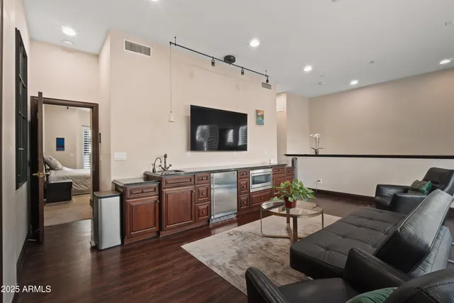 $7,950,000 | 6611 North 64th Place, Paradise Valley, AZ 85253