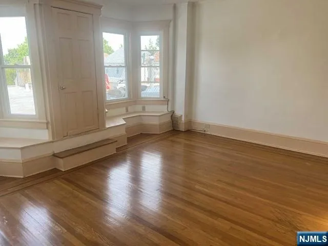 $3,200 | 212 Main Street, Ridgefield Park, NJ 07660