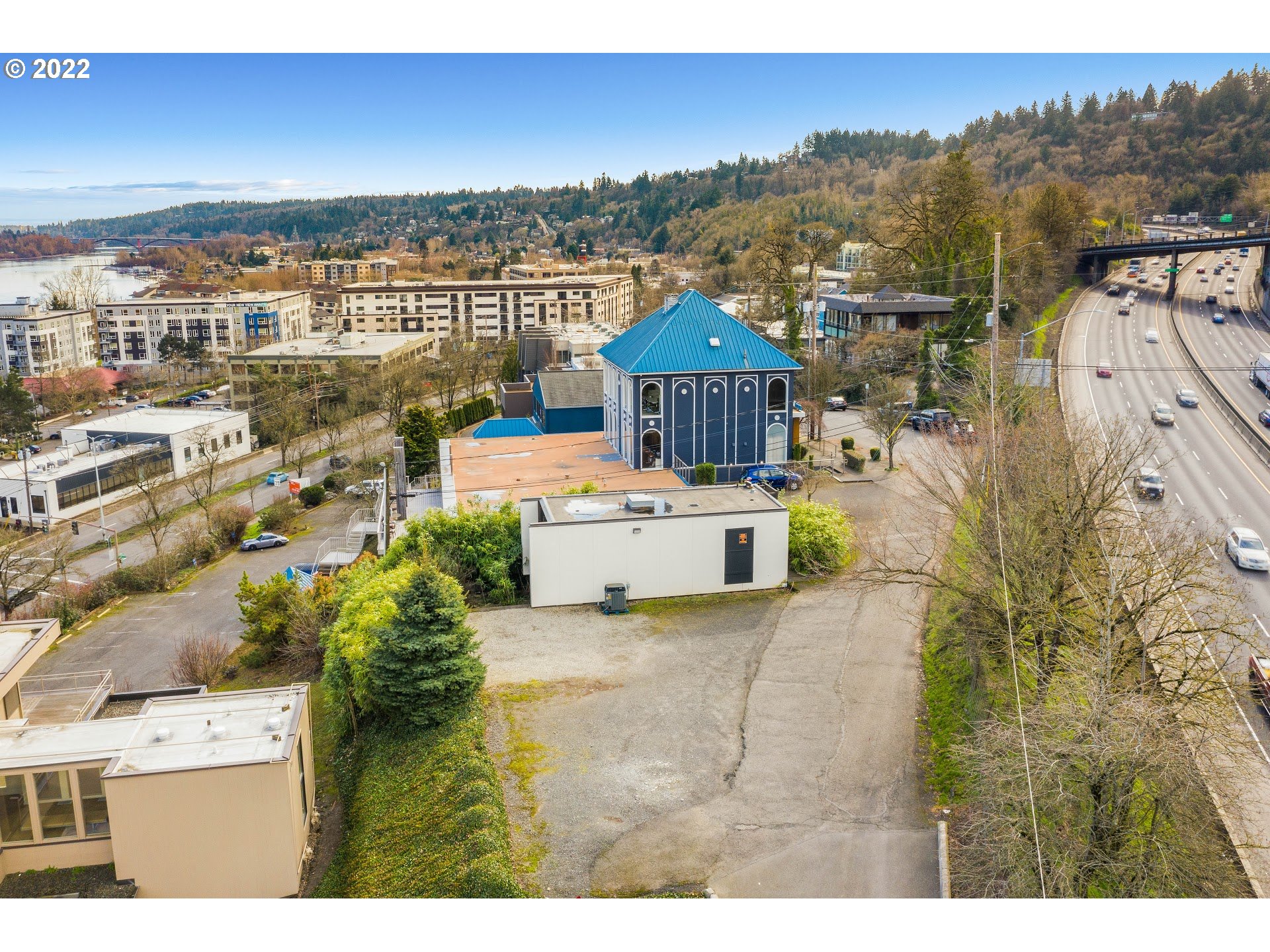 4530 South Kelly Avenue Portland, OR 97239 - Photo 3 of 30