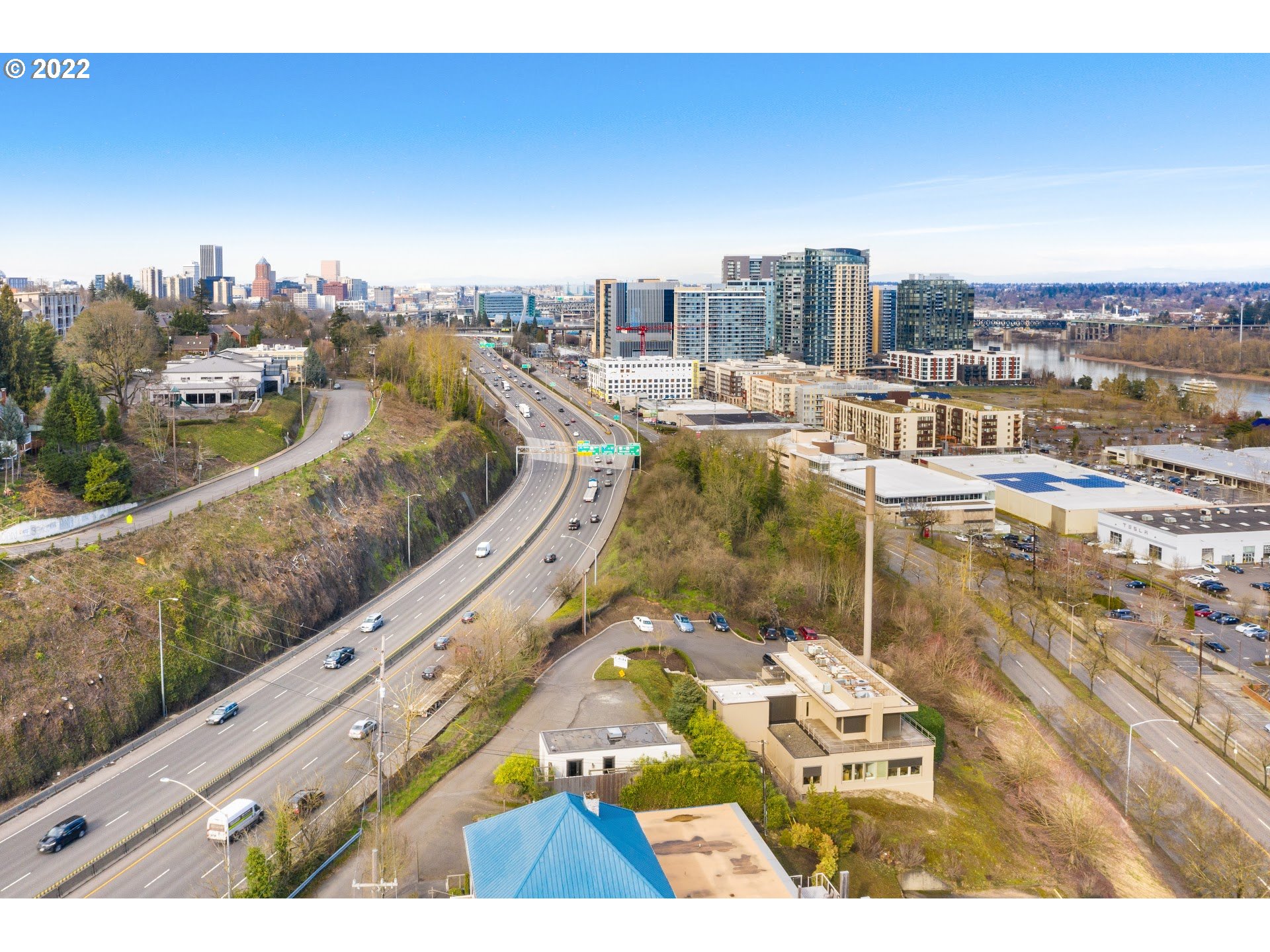 4530 South Kelly Avenue Portland, OR 97239 - Photo 7 of 30 a view of a city