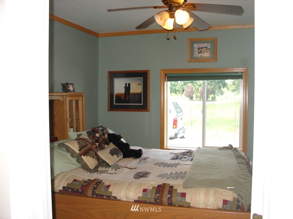 17723 Cook Road Southeast Yelm, WA 98597 - Photo 3 of 17 Gallery Image 3