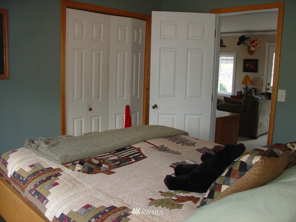 17723 Cook Road Southeast Yelm, WA 98597 - Photo 4 of 17 Gallery Image 4