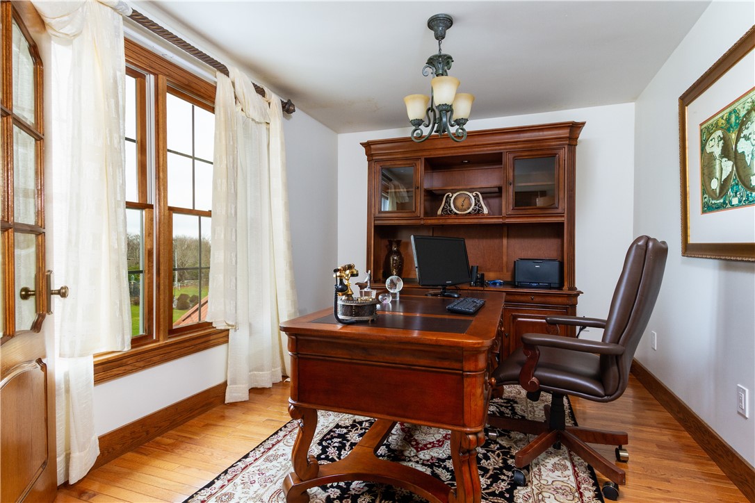 10 Ridge Road Newport, RI 02840 - Photo 36 of 41 Office