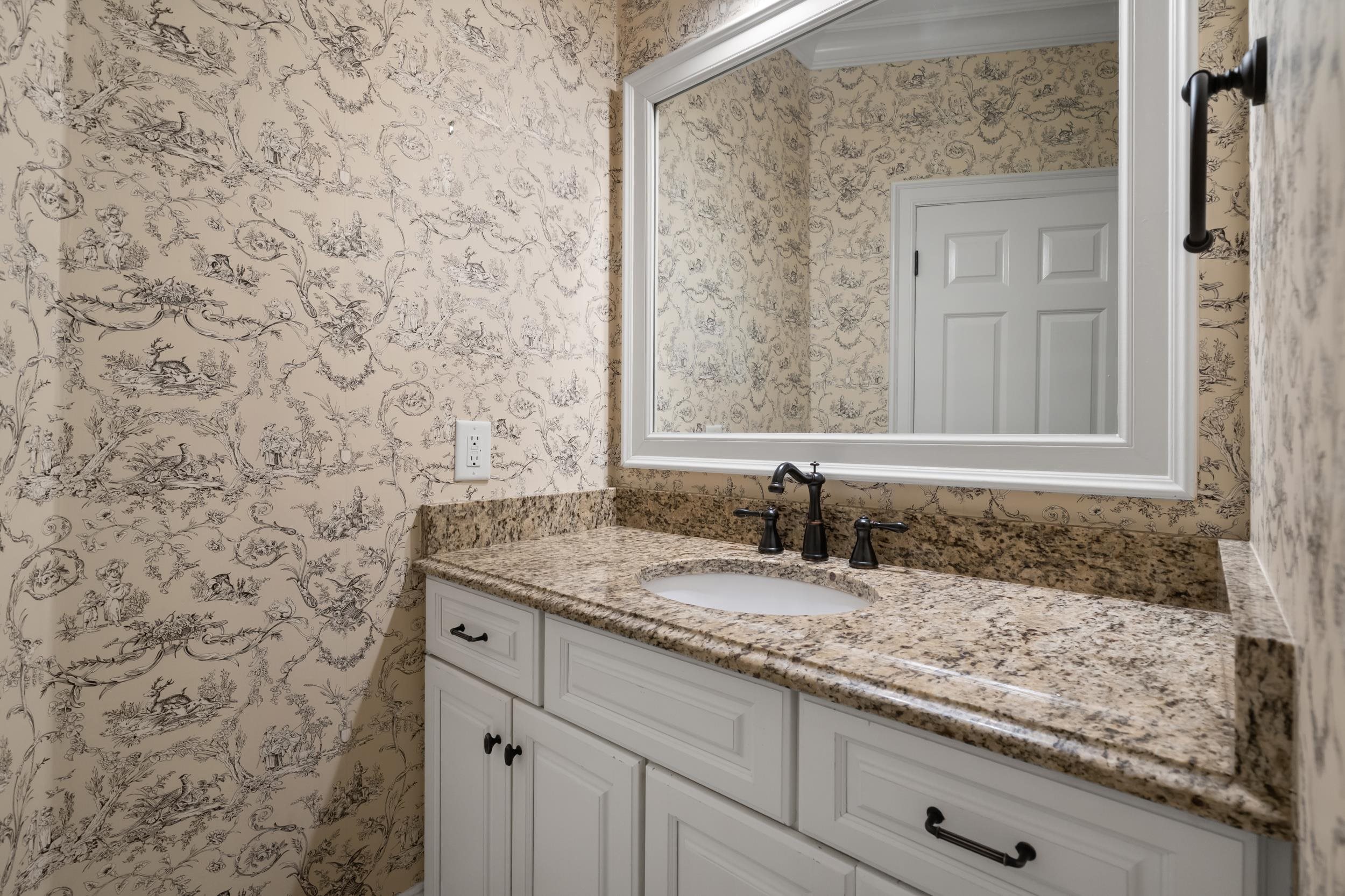 815 Front Street, Unit 2I Georgetown, SC 29440 - Photo 37 of 56