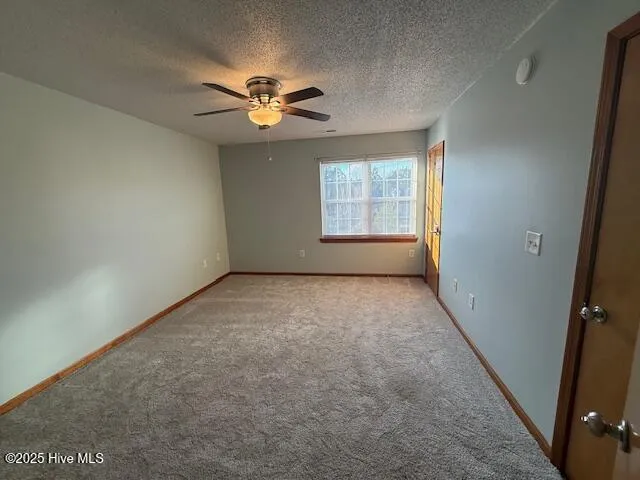 $1,750 | 114 Lawndale Lane, Sneads Ferry, NC 28460