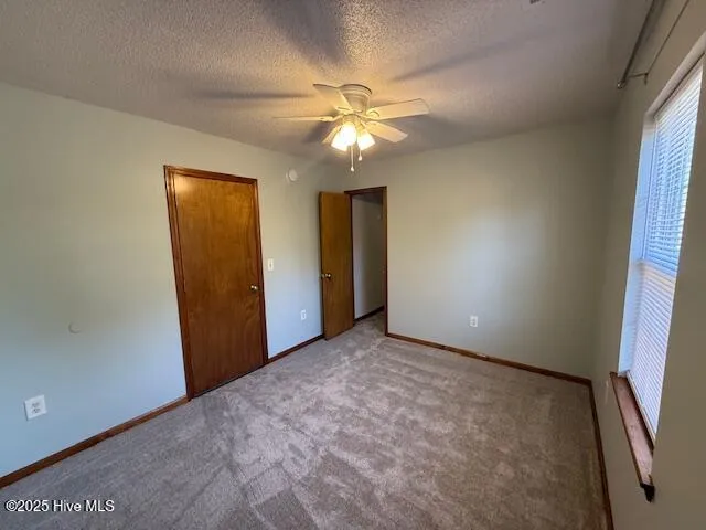 $1,750 | 114 Lawndale Lane, Sneads Ferry, NC 28460