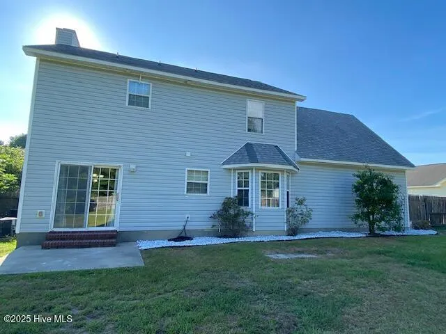 $1,750 | 114 Lawndale Lane, Sneads Ferry, NC 28460