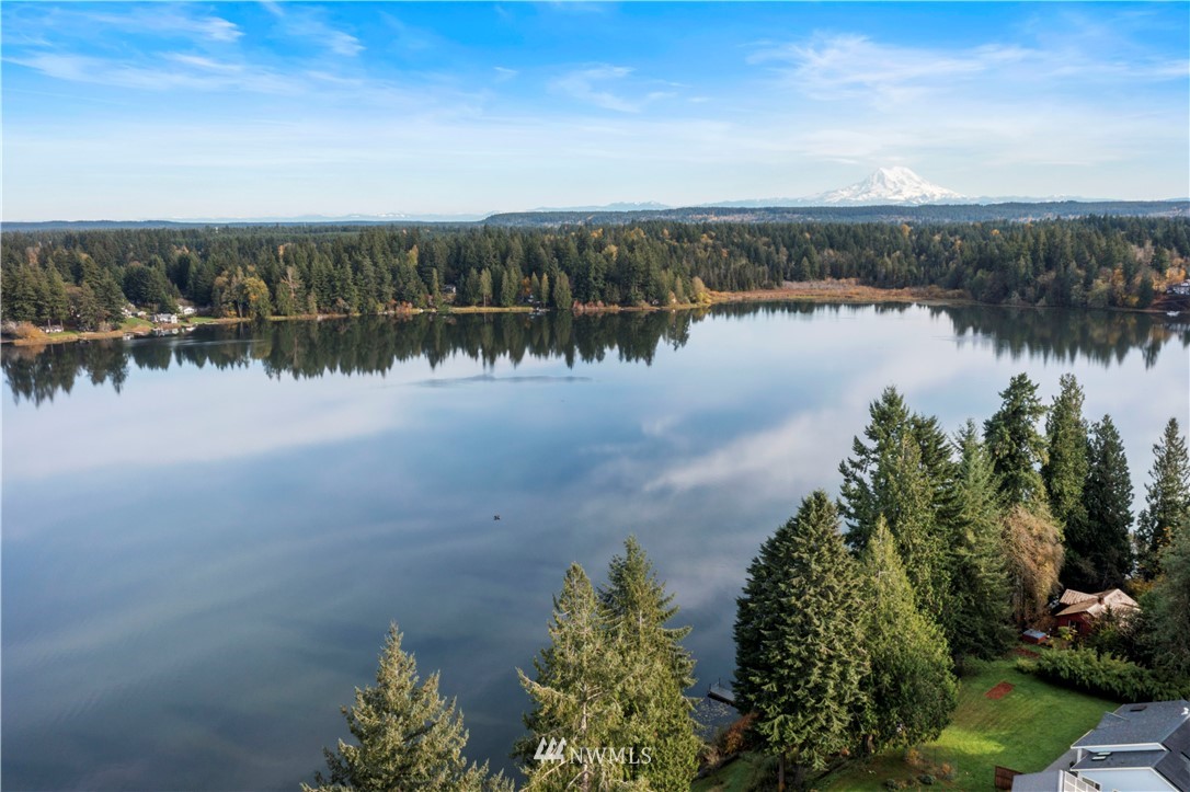 7635 Fair Oaks Road Southeast Olympia, WA 98513 - Photo 5 of 35 Gallery Image 5
