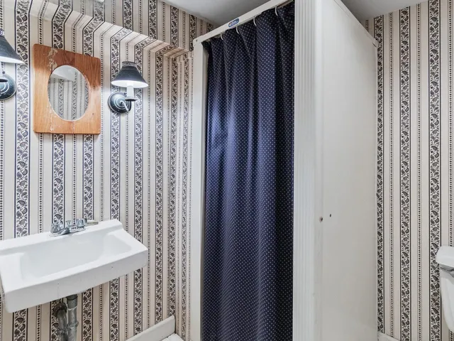 $725,000 | 468 North Street, Burlington, VT 05401