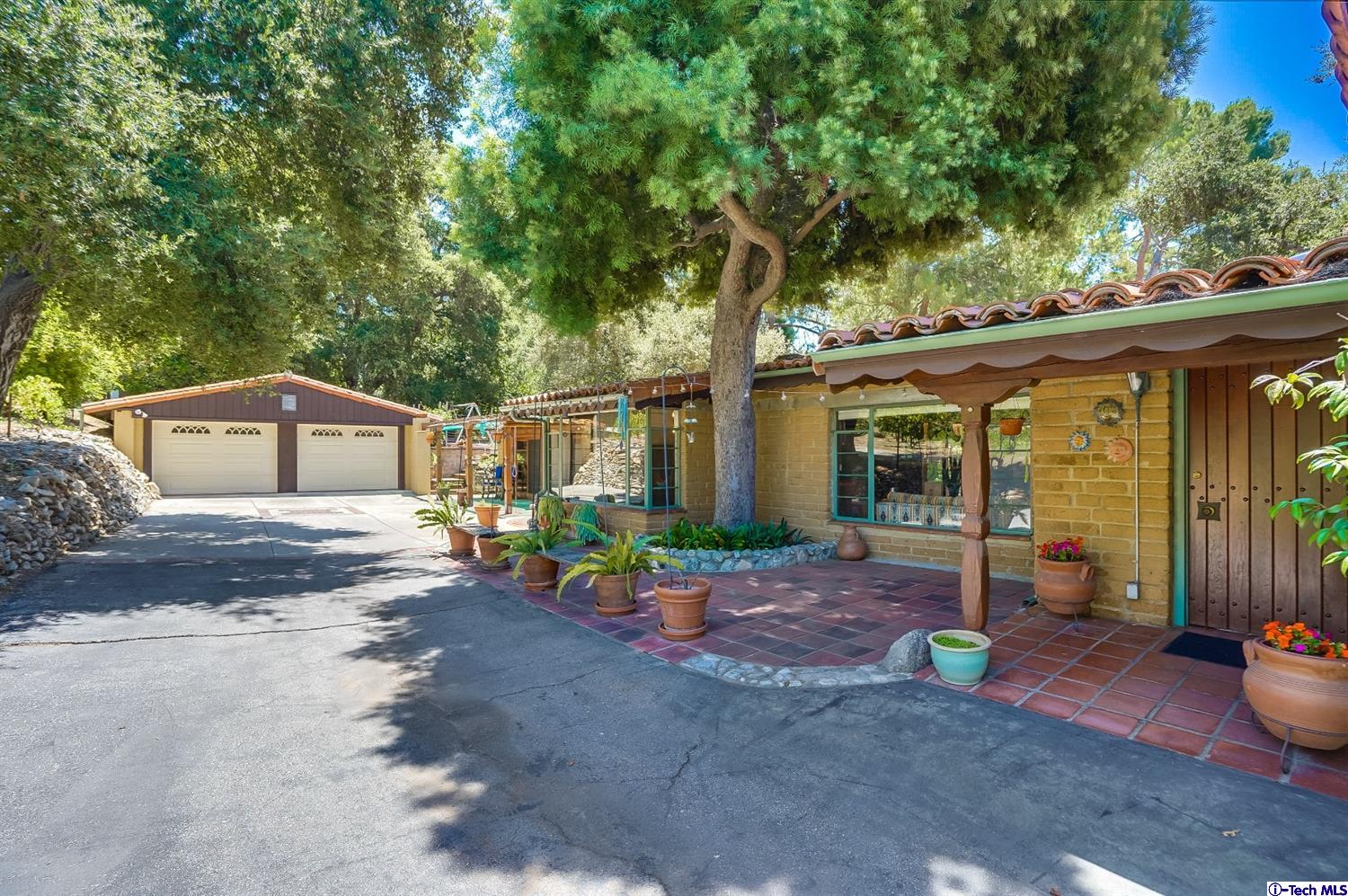 3552 Hollyslope Road Altadena, CA 91001 - Photo 3 of 33 Gallery Image 3
