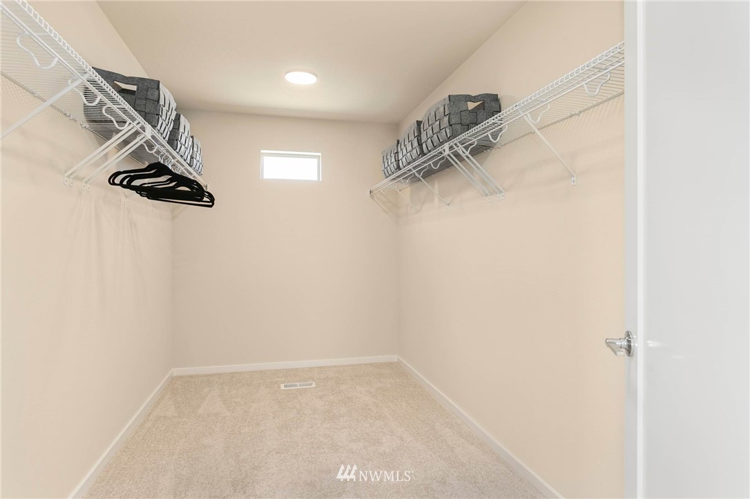 257 Southwest 96th Place Seattle, WA 98106 - Photo 16 of 30 Gallery Image 16
