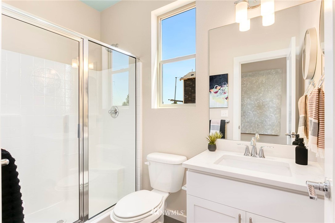 257 Southwest 96th Place Seattle, WA 98106 - Photo 10 of 30 Gallery Image 10
